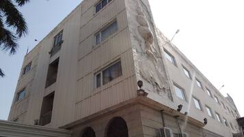 Bagian depan properti