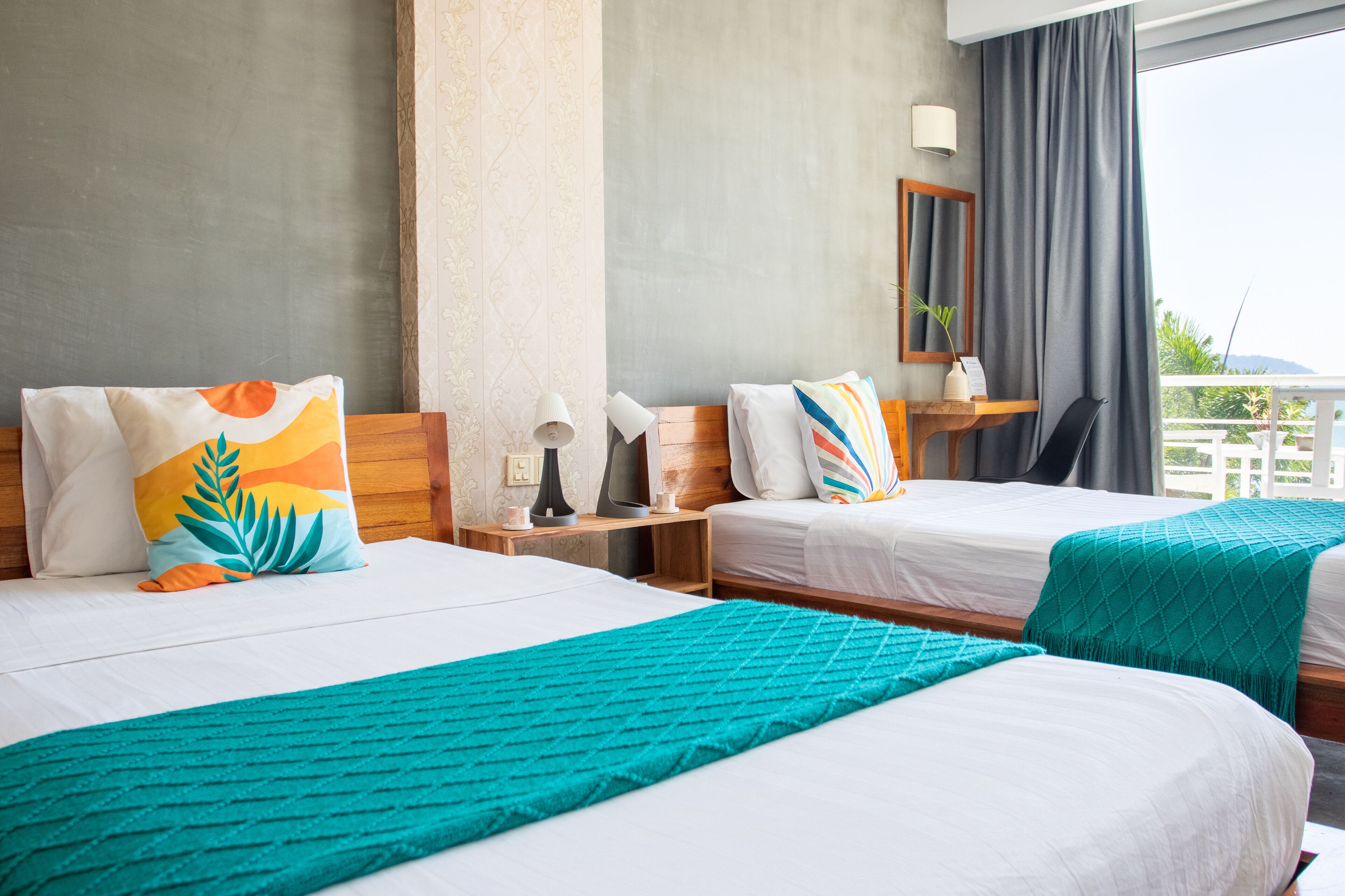 deluxe twin room, 2 single beds, balcony, sea view | 1 bedroom, minibar, desk, blackout curtains