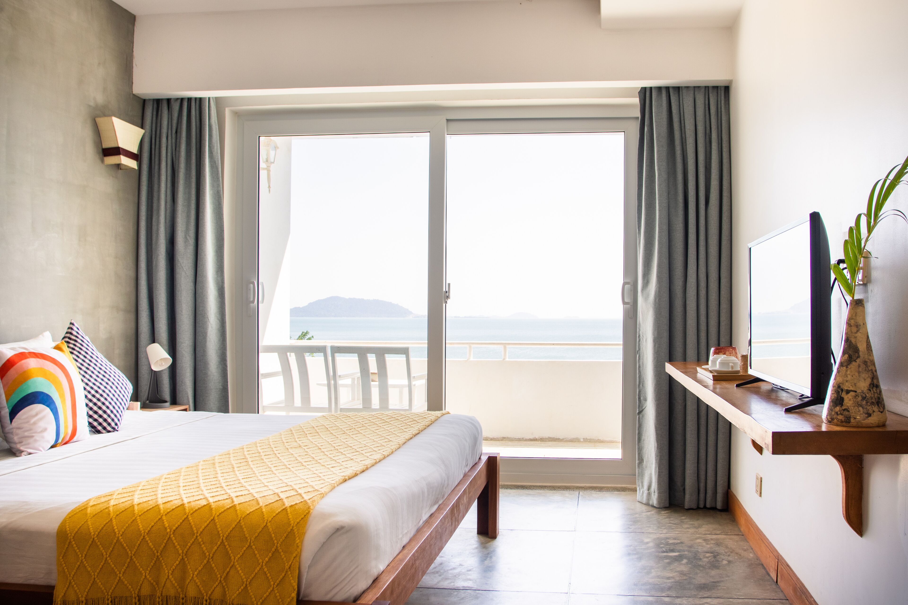 superior double room, balcony, sea view | 1 bedroom, minibar, desk, blackout curtains