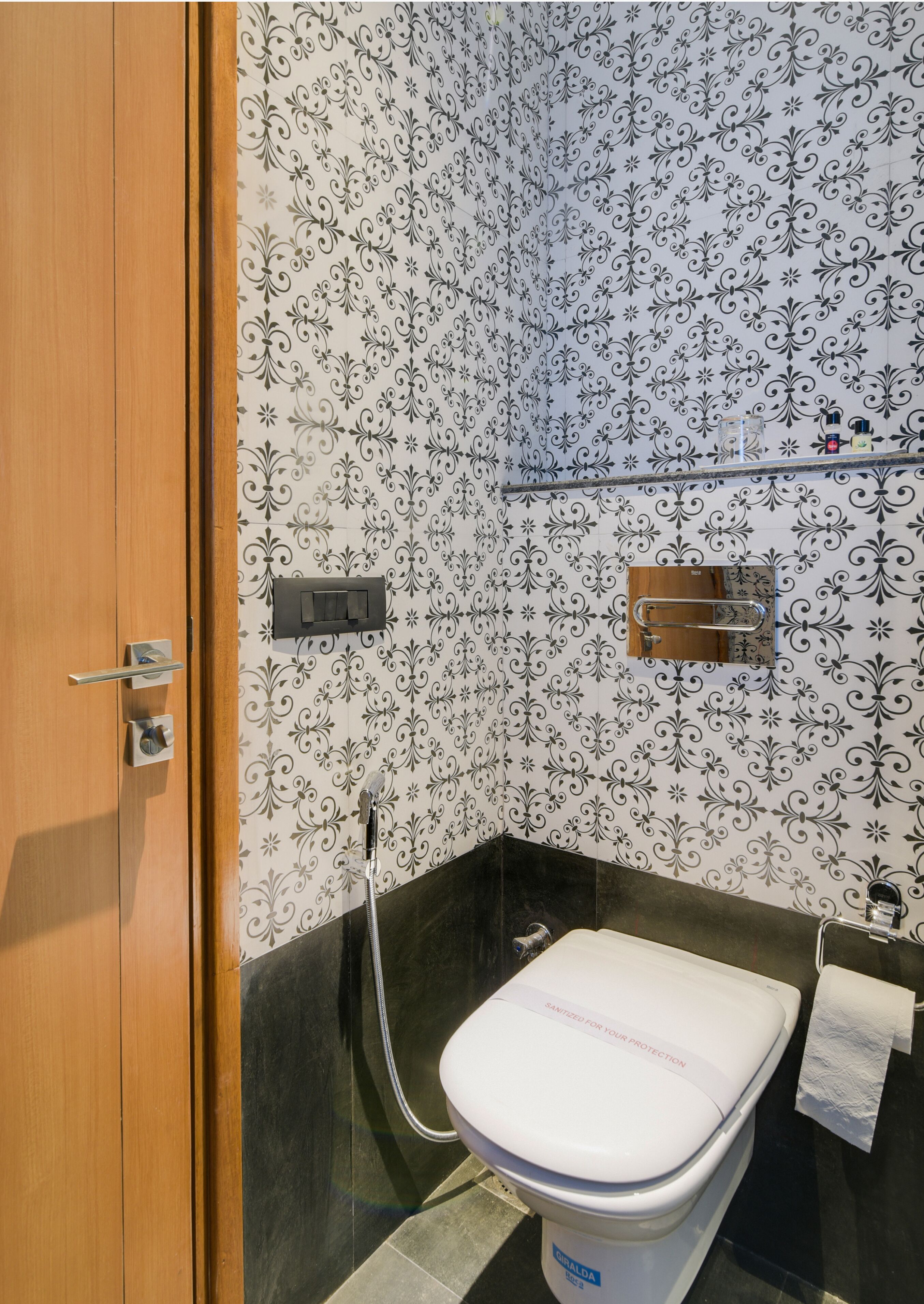 standard room | bathroom | shower, free toiletries, hair dryer, slippers