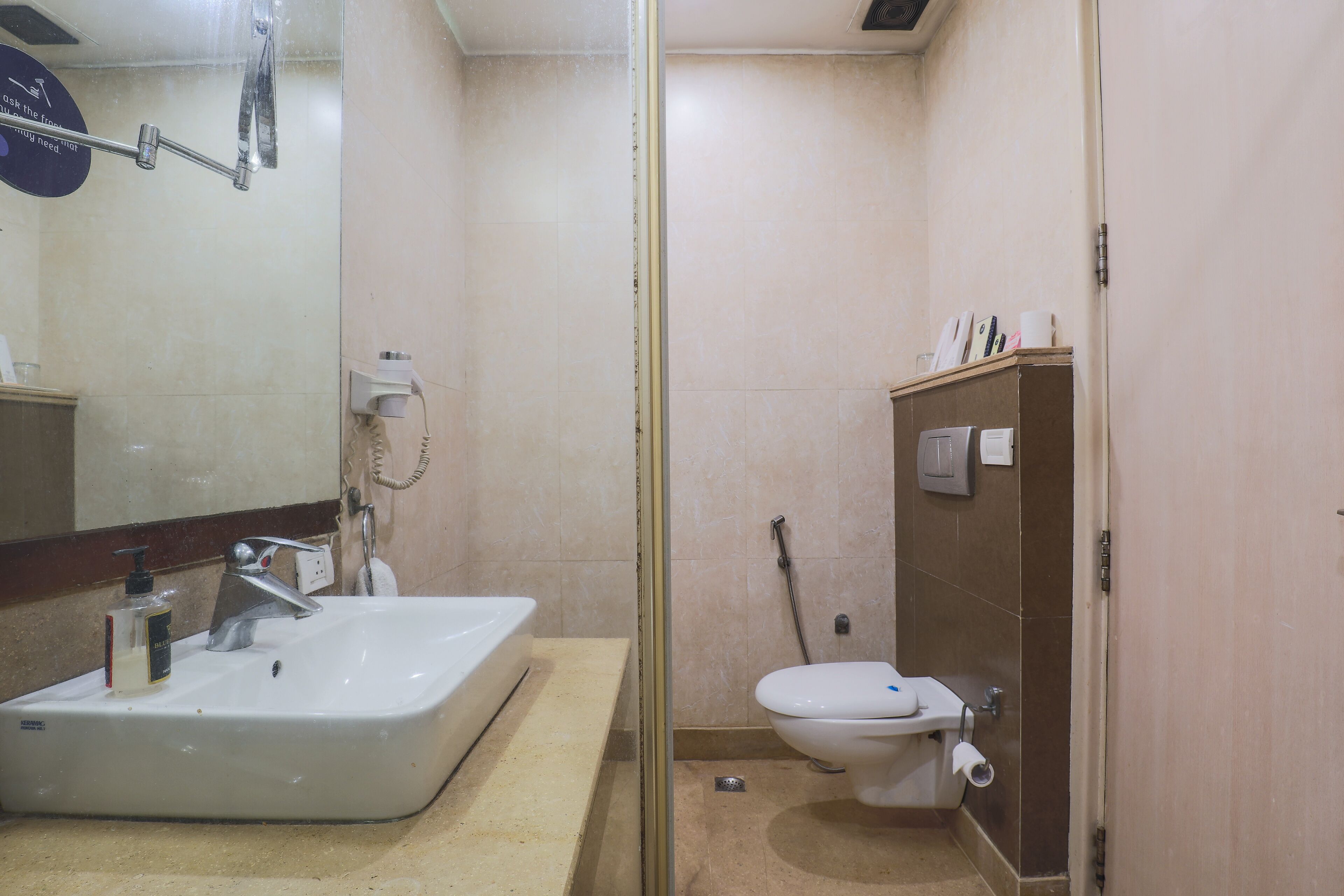standard room | bathroom | shower, free toiletries, hair dryer, slippers