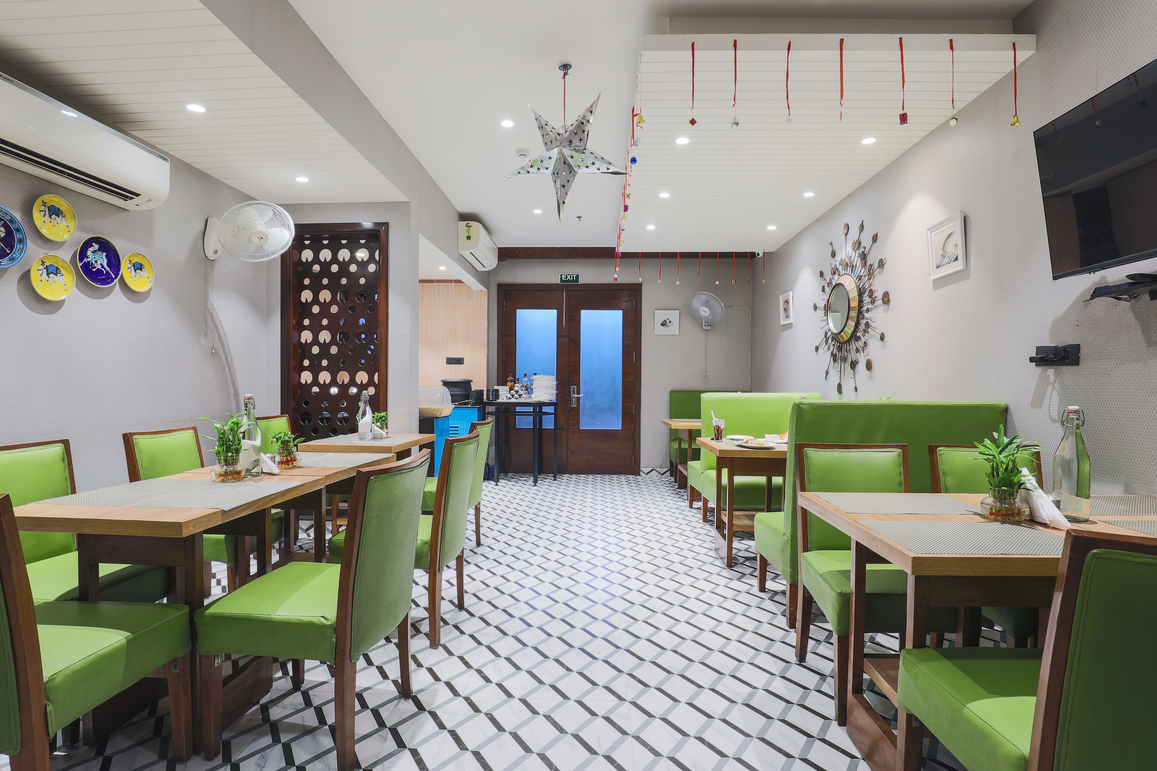 breakfast and dinner served