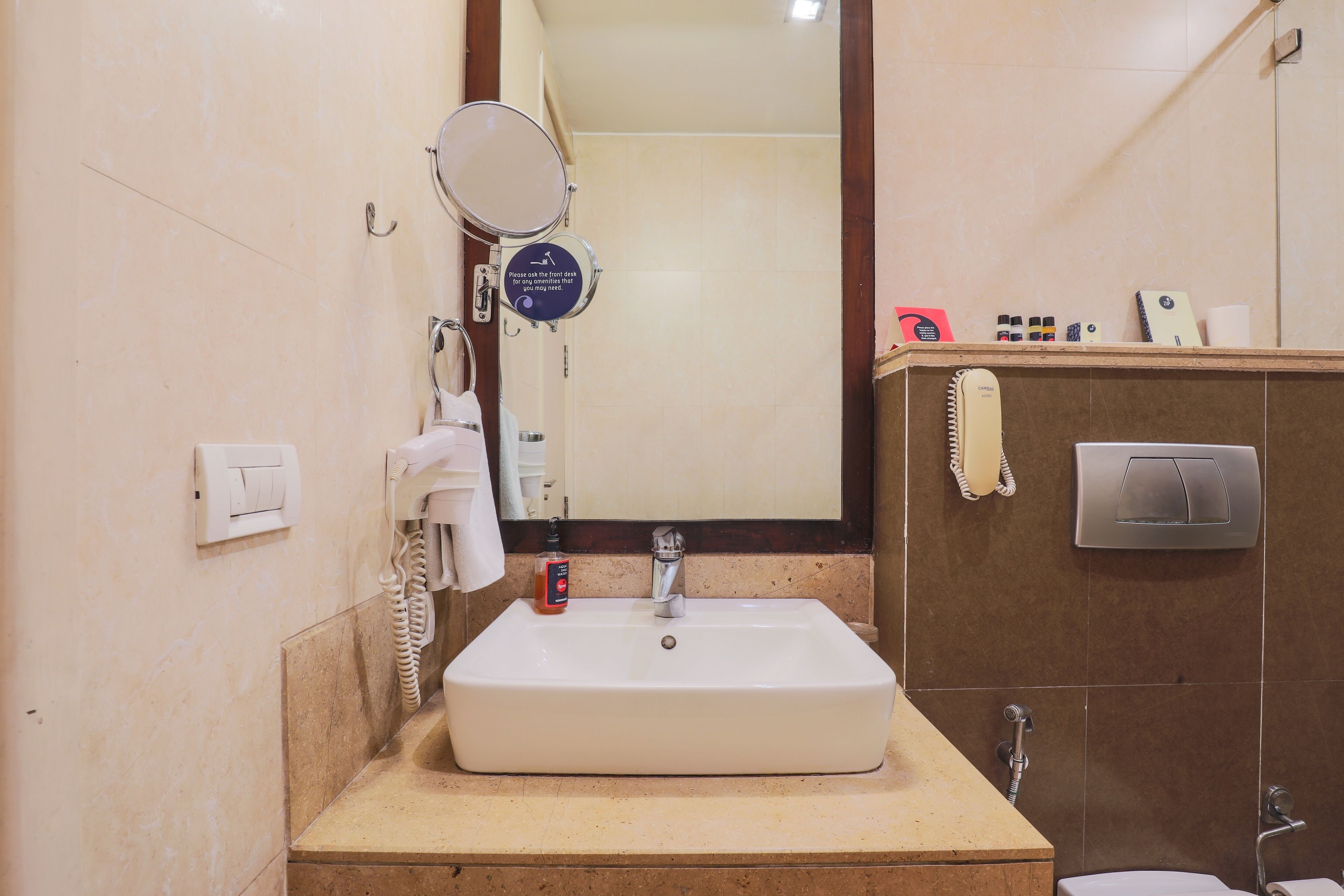 executive room | bathroom | shower, free toiletries, hair dryer, slippers