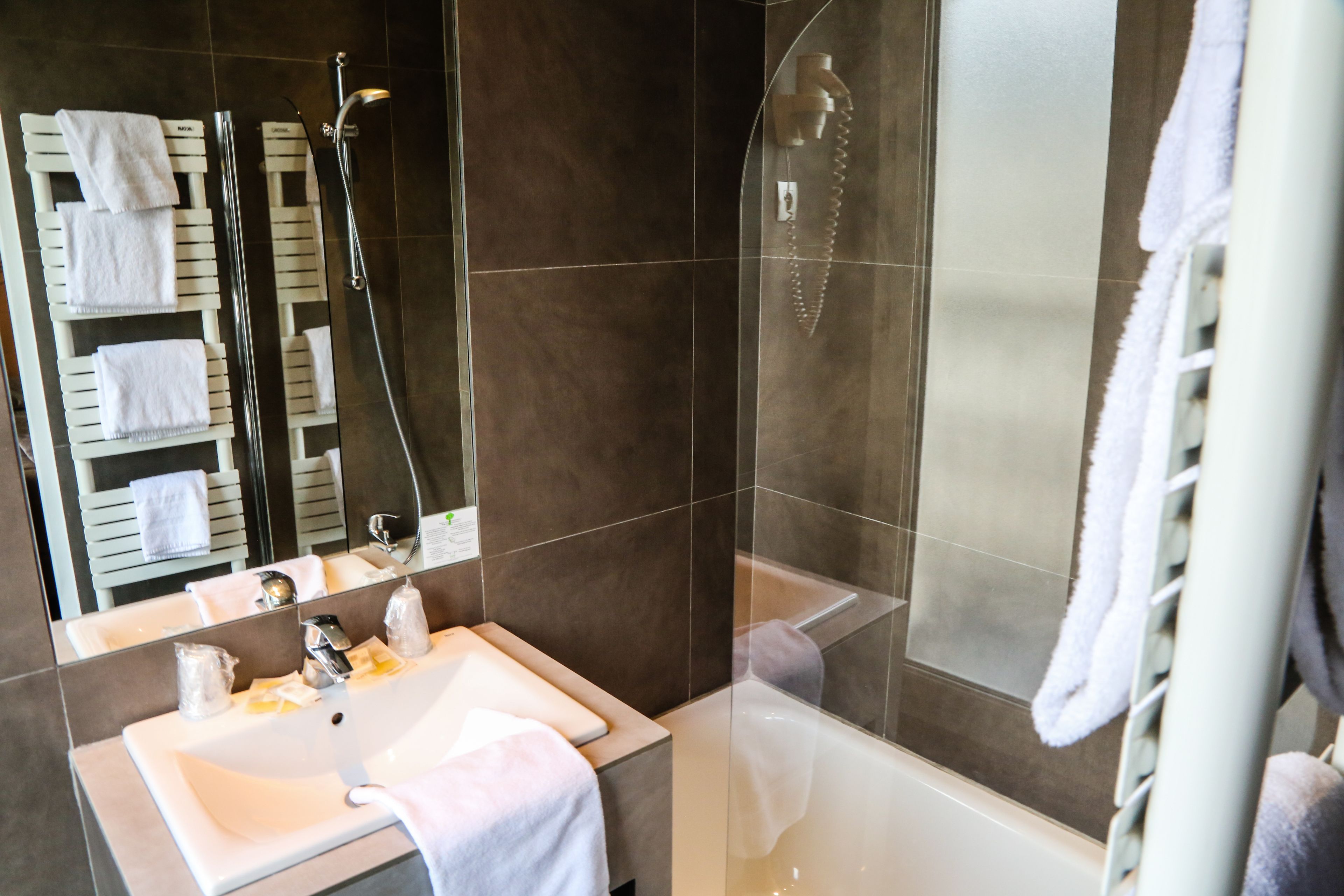 double room | bathroom | free toiletries, hair dryer, towels