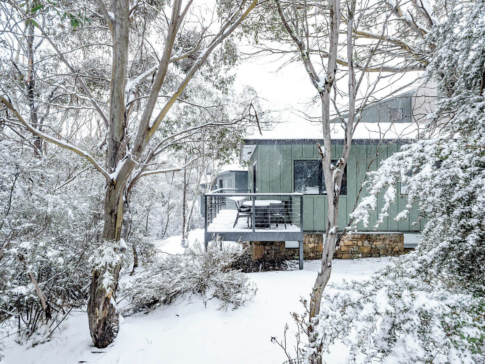 Deluxe 3 Bedroom Loft-Style Lodge | Terrace/patio