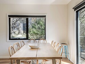 Maison Deluxe, 3 chambres (Loft-Style Lodge) | Restauration dans la chambre