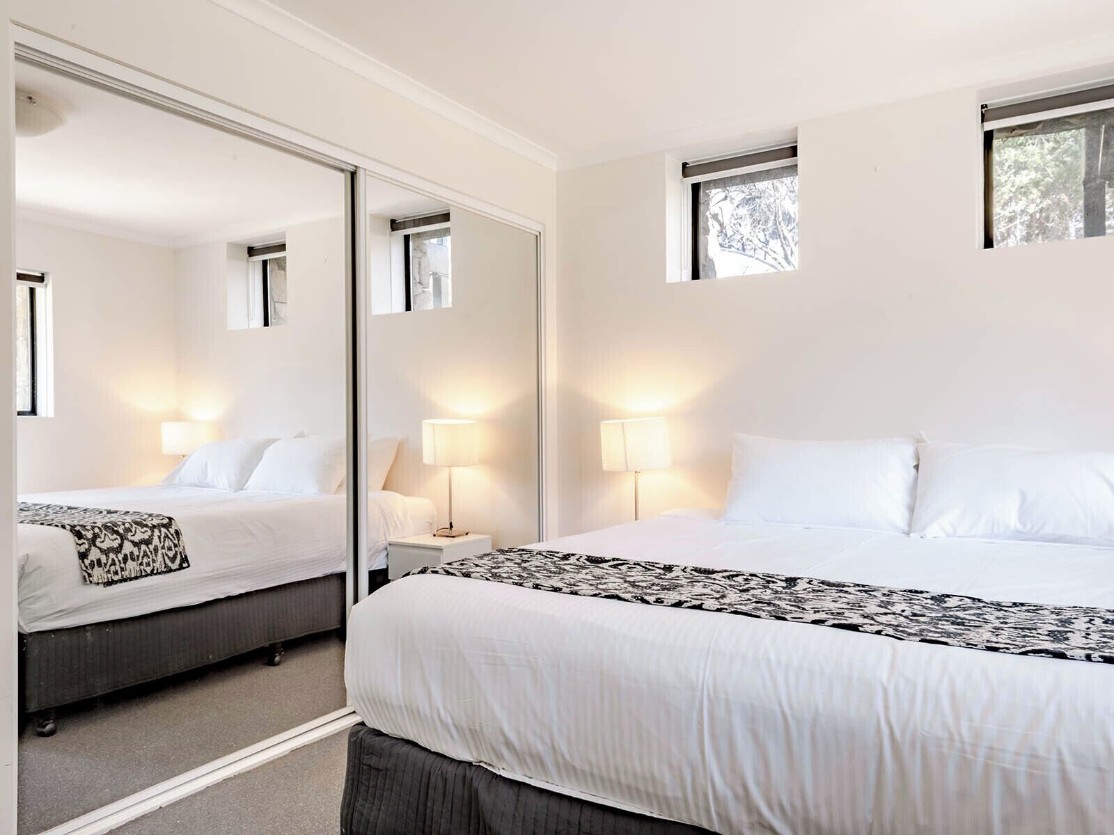 Deluxe 3 Bedroom Loft-Style Lodge | 1 bedroom, free WiFi, bed sheets