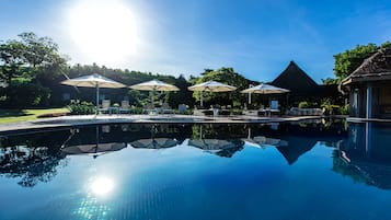 Outdoor pool, pool loungers