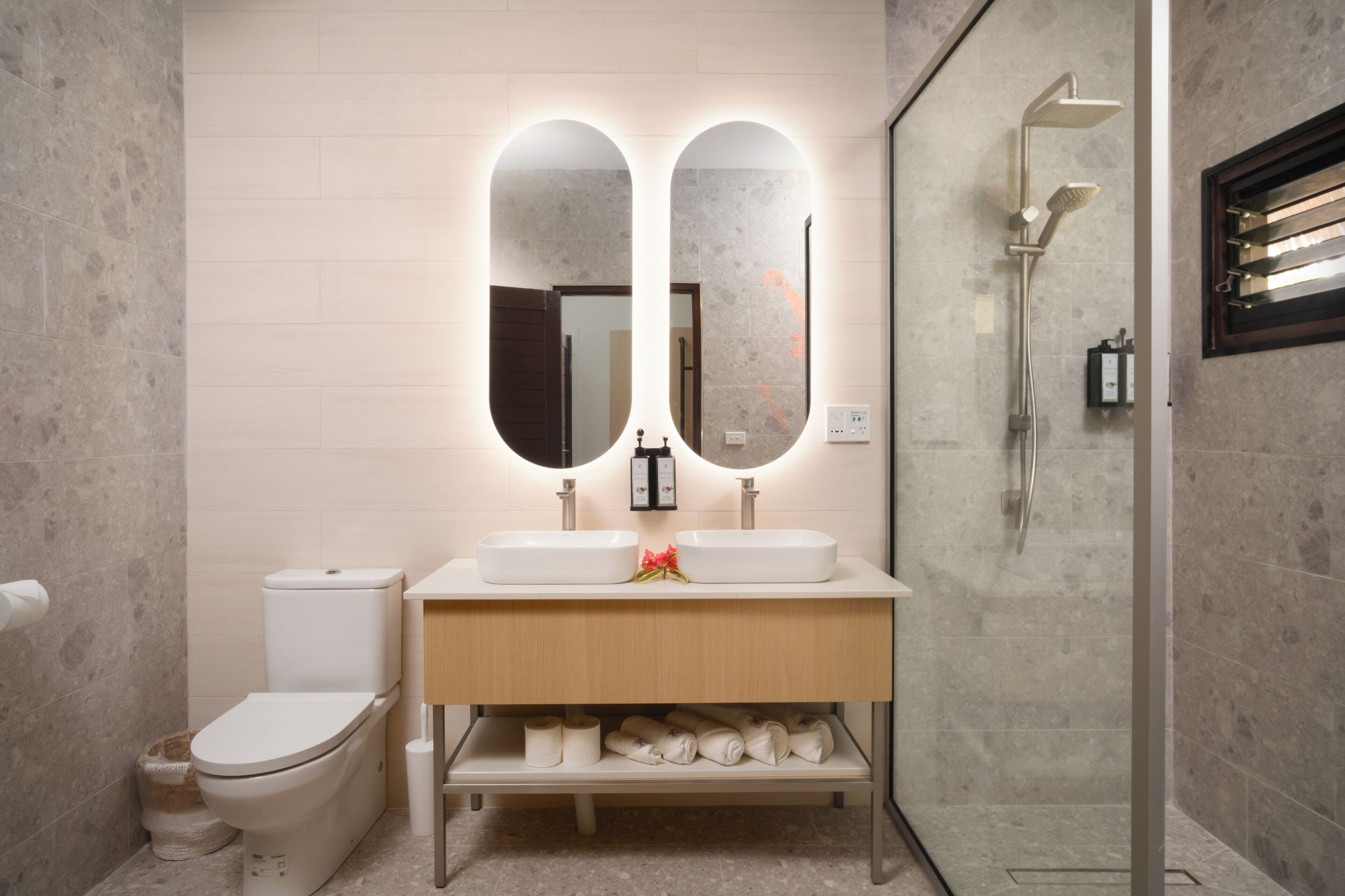 beachfront bure | 1 bedroom, premium bedding, in-room safe, desk