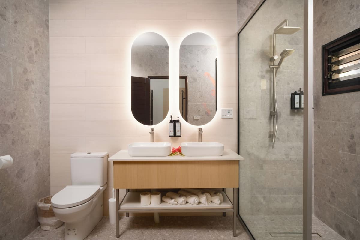 beachfront bure | 1 bedroom, premium bedding, in-room safe, desk