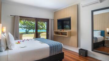 1 bedroom, premium bedding, in-room safe, desk