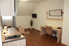 Suite | Living area | Flat-screen TV - Prime 20 Serviced Apartments (Frankfurt)