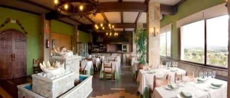 Lunch and dinner served, local cuisine