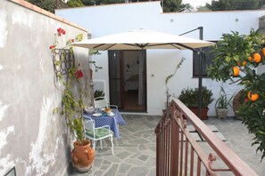 Standard-Doppelzimmer | Terrasse/Patio
