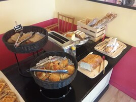 Daily buffet breakfast (EUR 12 per person)