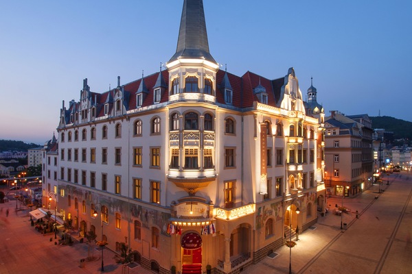 Front of property - evening/night