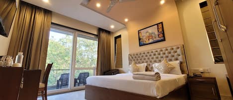 Rom – deluxe, 1 dobbeltseng, parkutsikt | 1 soverom, sengetøy av topp kvalitet, skrivebord og wi-fi (inkludert)