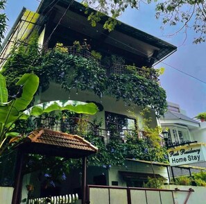 Majoituspaikan julkisivu