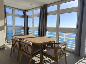 Deluxe Apartment, 1 Bedroom, Sea View | Living area