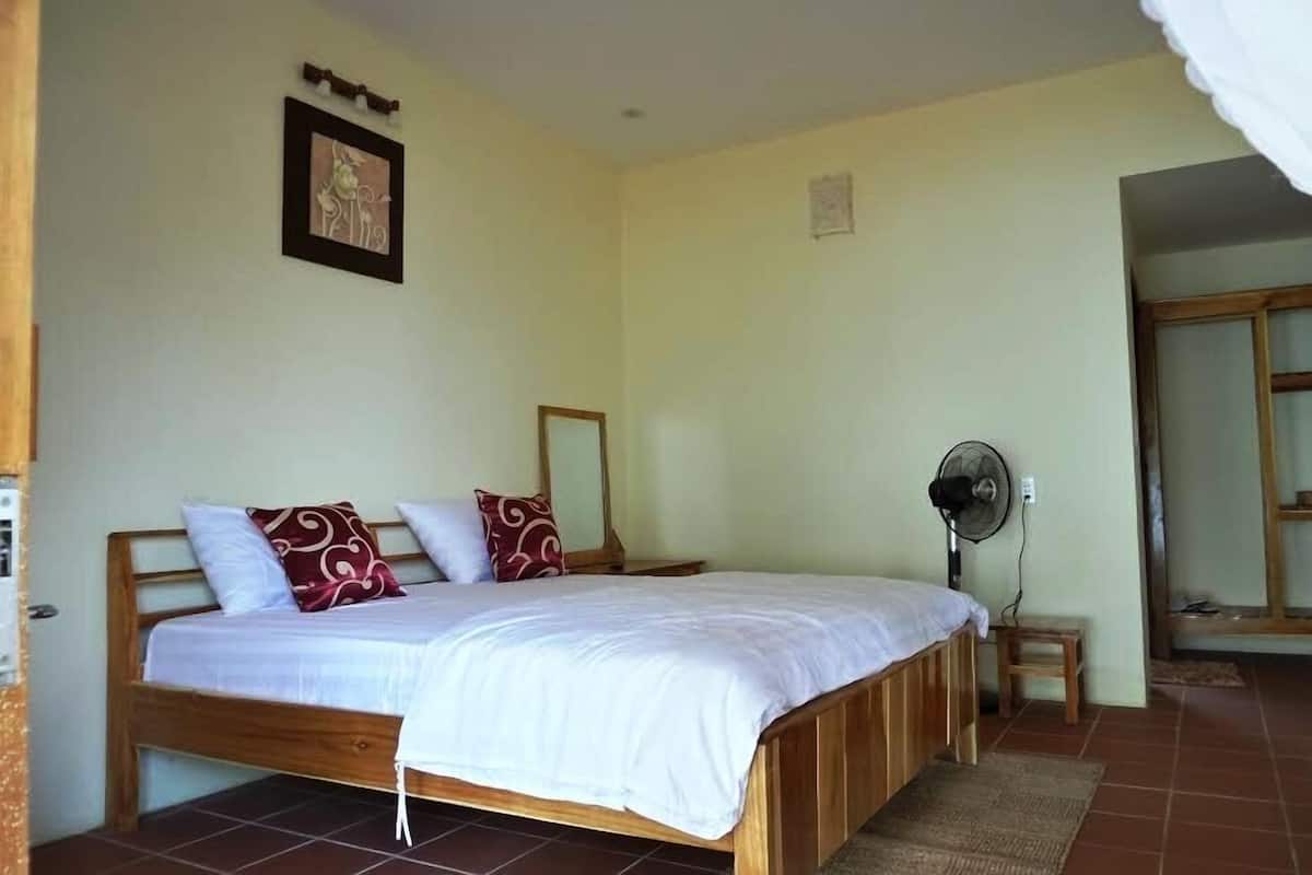 bungalow, partial sea view | individually decorated, individually furnished, blackout curtains