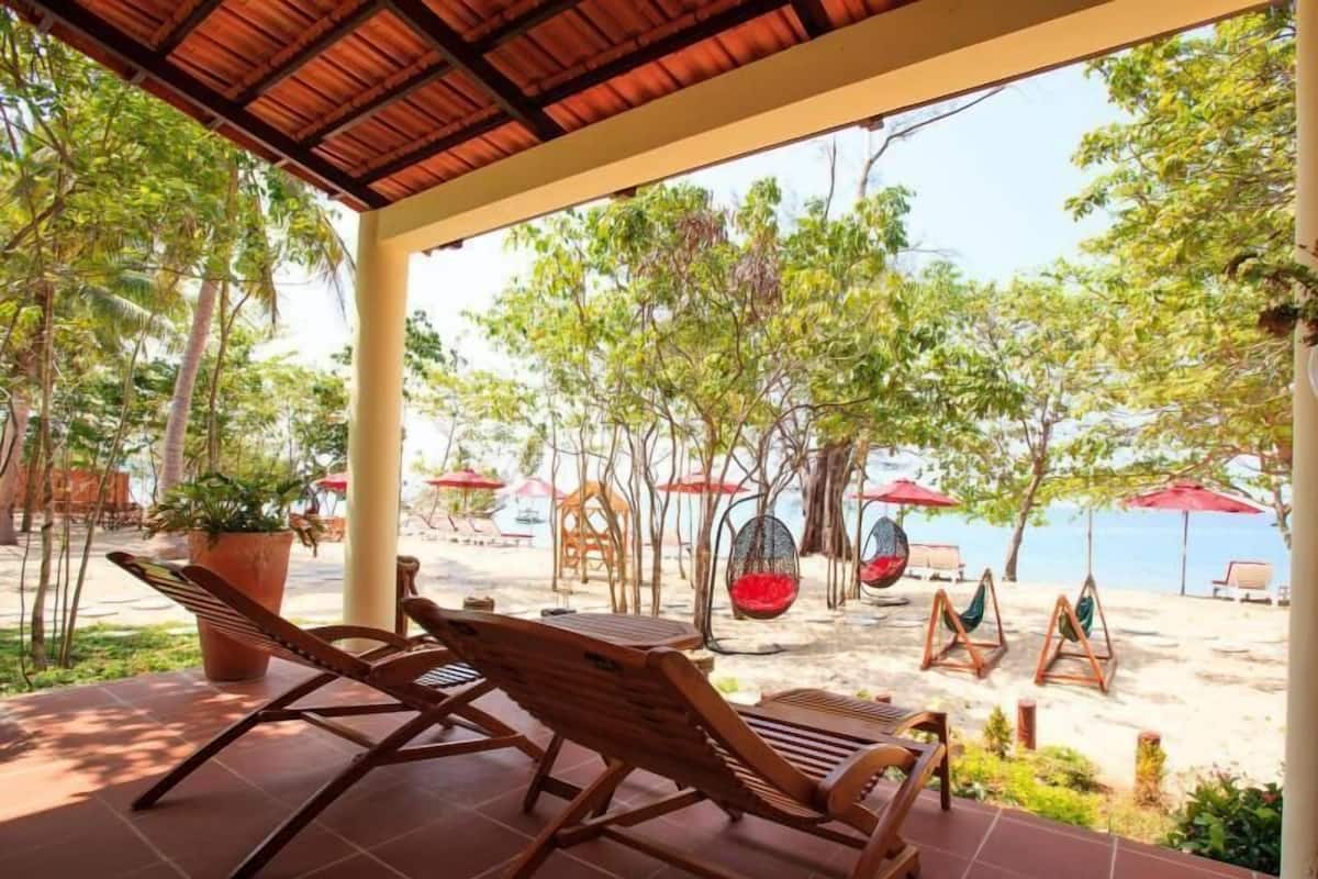 Bungalow, Beachfront | Balcony