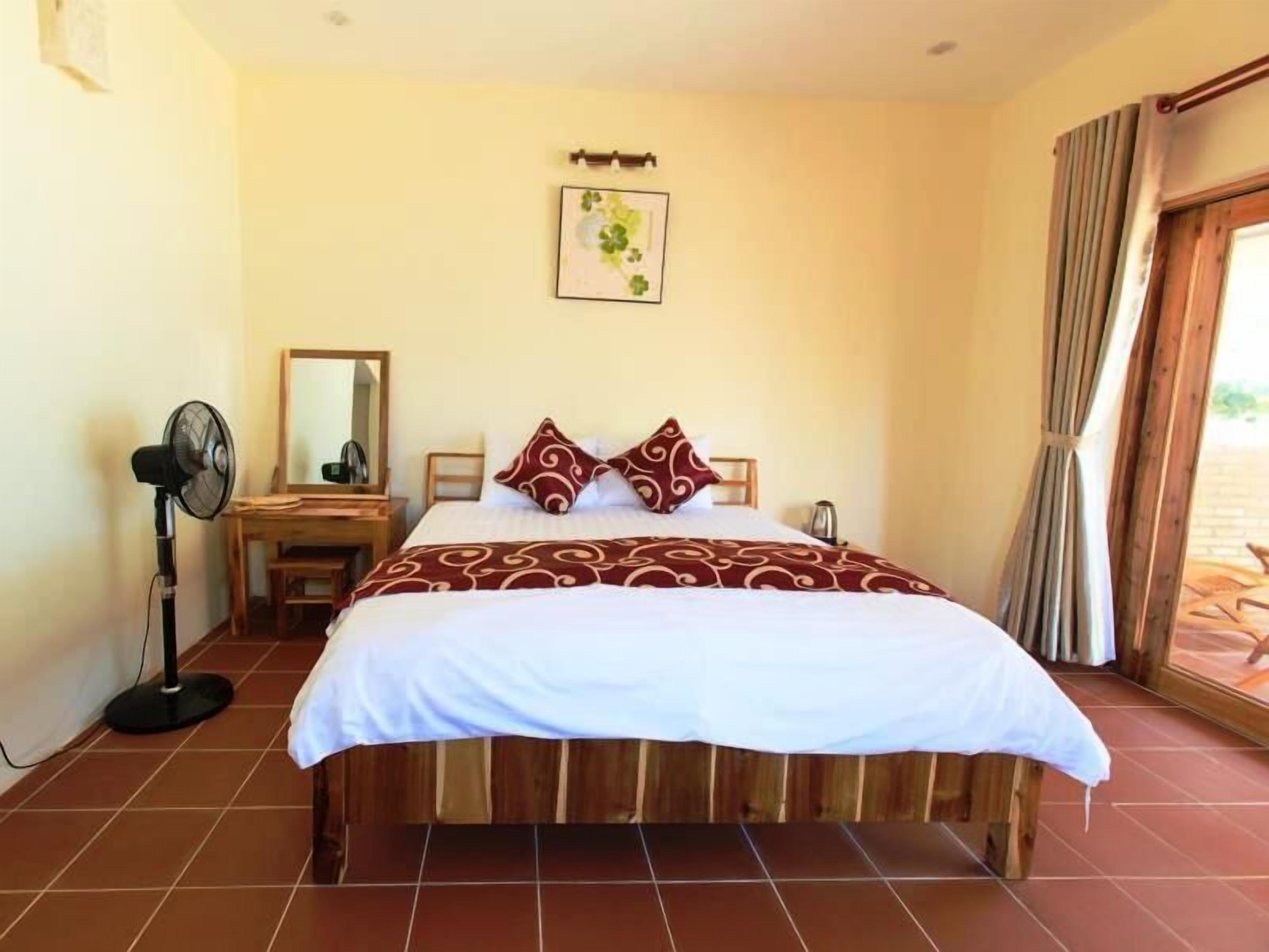 bungalow, beachfront | individually decorated, individually furnished, blackout curtains