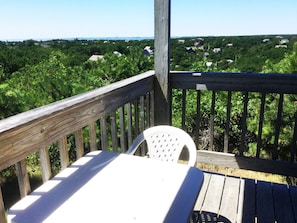 Deluxe Room  Kitchenette / Private Balcony 2 Queen Beds & 1 Sofa Bed   | Balcony - Cape View Motel (North Truro)