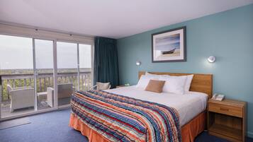 Kitchenette / Private Balcony Room 1 King Bed | View from room