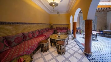 Se sirven desayunos, almuerzos y cenas