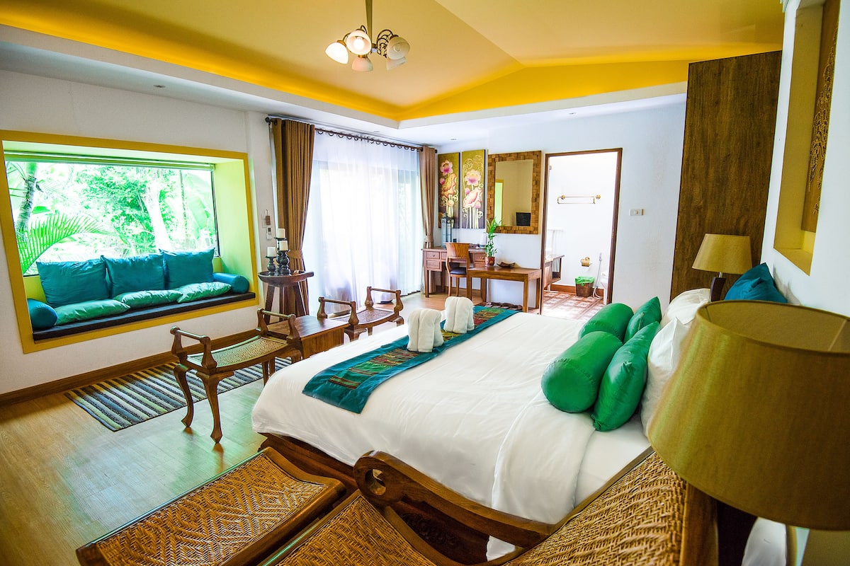 Garden View with King Bed | Premium bedding, minibar, desk, soundproofing