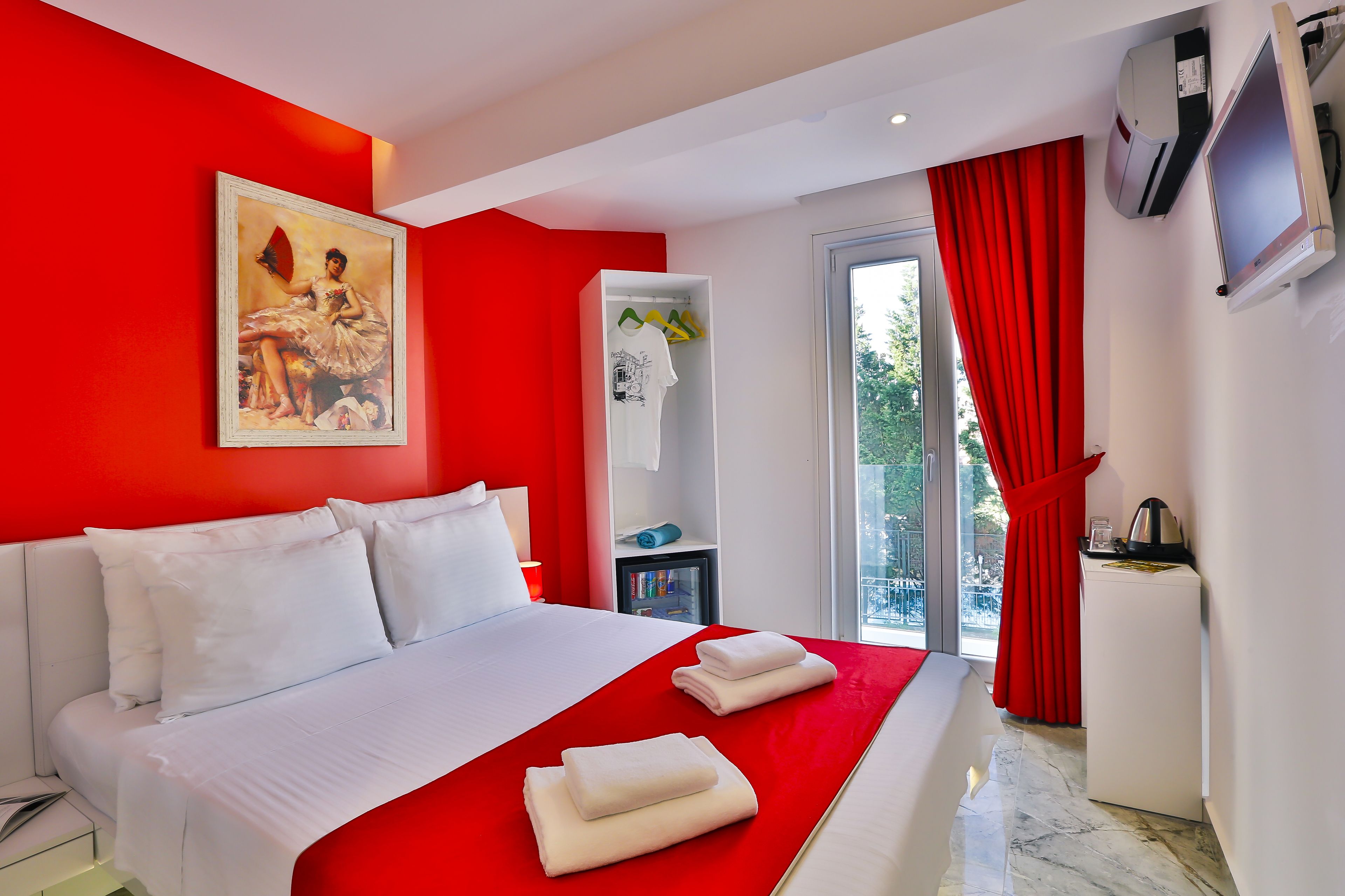 superior double room | premium bedding, minibar, desk, soundproofing