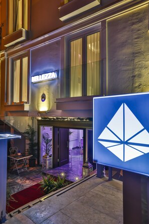 Property entrance - Hotel Bellezza Ortaköy (Istanbul)