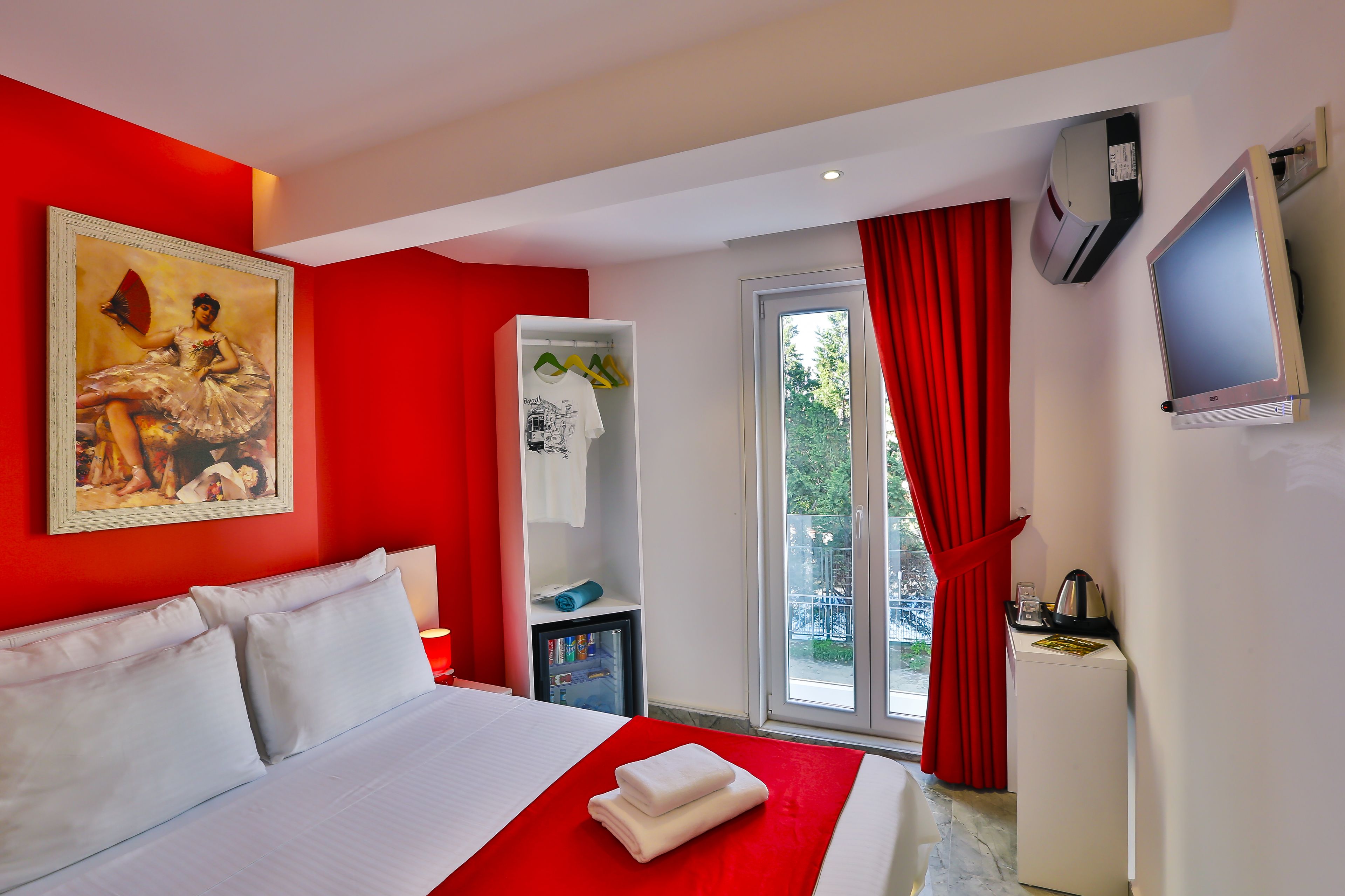 superior double room | premium bedding, minibar, desk, soundproofing
