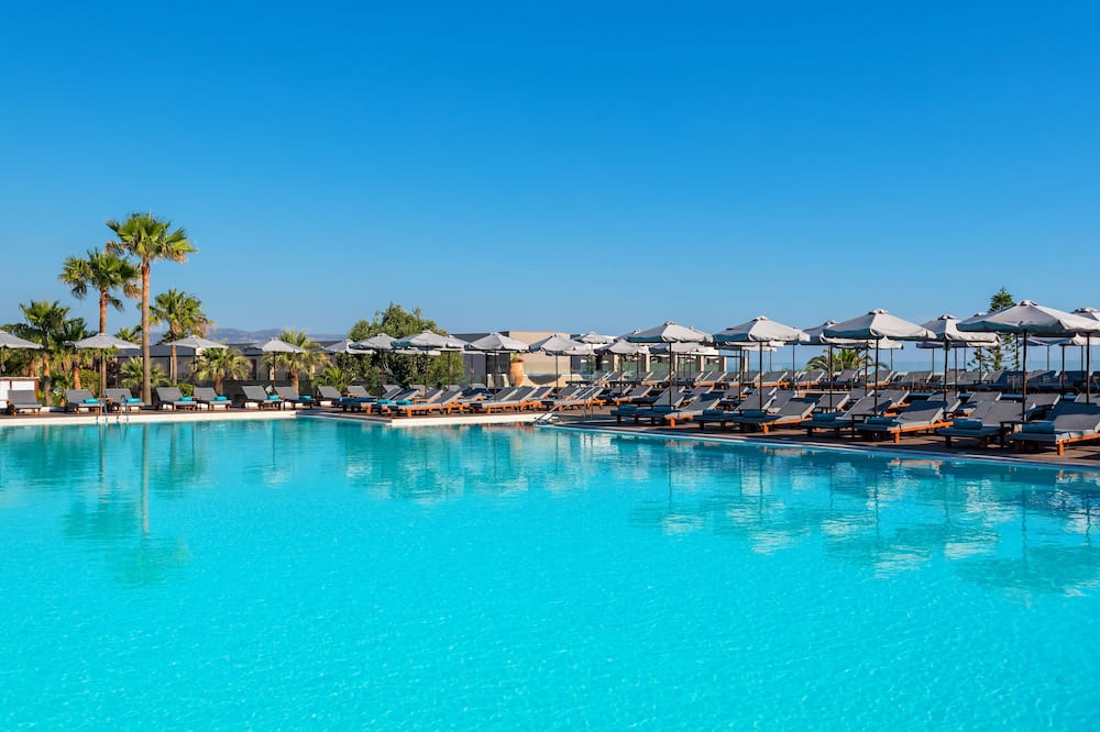 Solimar Aquamarine Resort