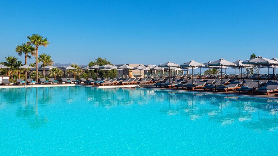 Solimar Aquamarine Resort