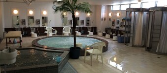 Sauna & Capsule In Okayama