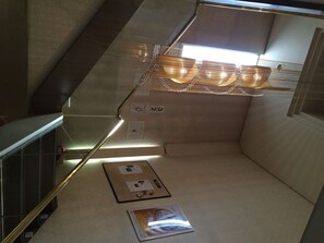 Staircase - Sauna & Capsule In Okayama (Okayama)