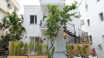 ์คํ ๋ค๋๋ฃธ, ์๋ด ์ ๋ง, 1์ธต (Rulet 8) | ์๋ฐ ์์ค ์
๊ตฌ