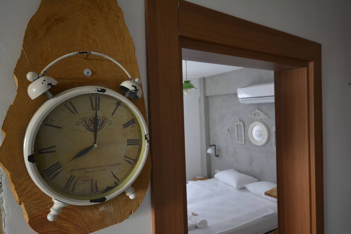 Standard Double or Twin Room, Sea View (Saat 8) | Premium bedding, free minibar, in-room safe, individually decorated