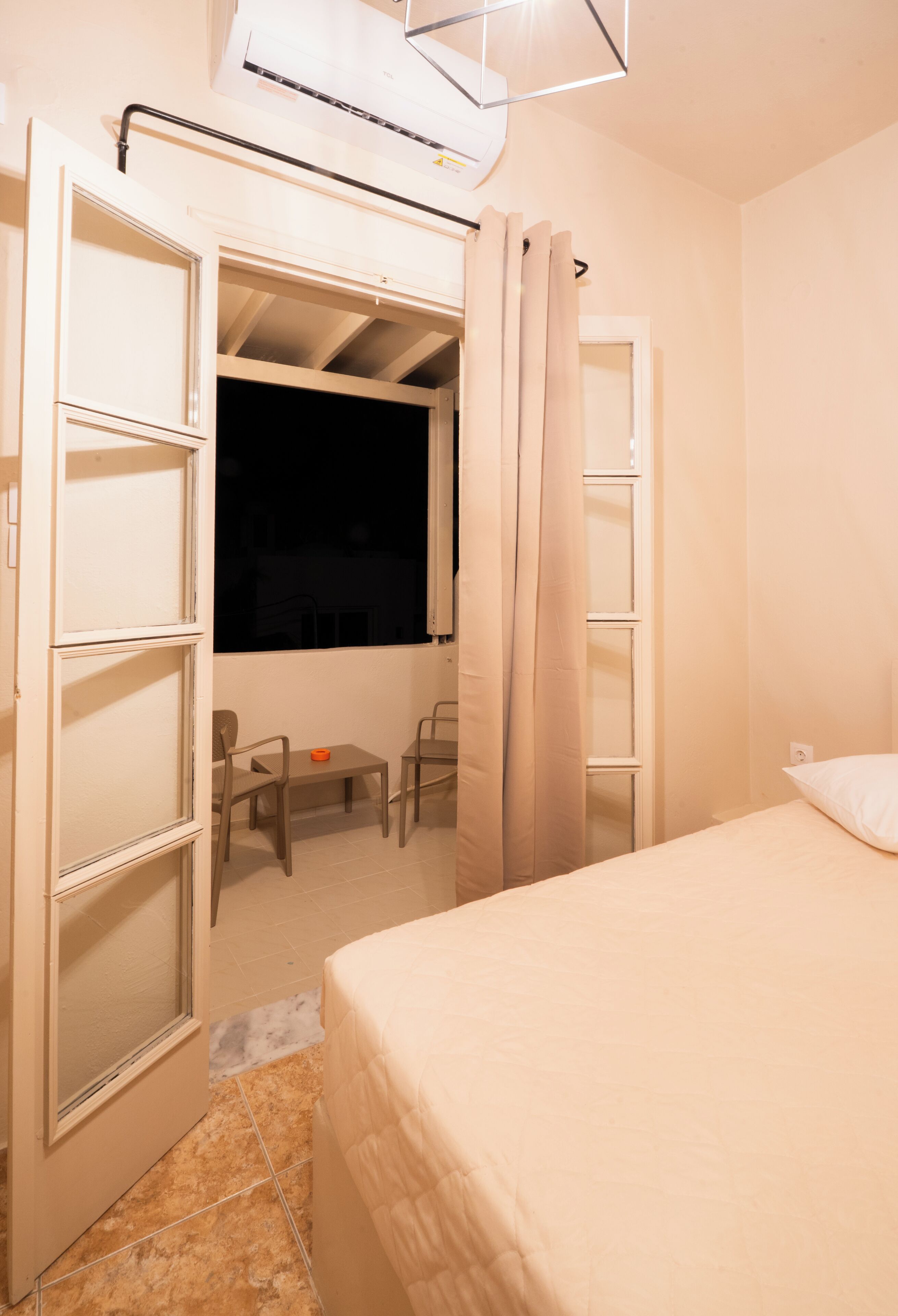 classic double room, ensuite, city view | blackout curtains, soundproofing, free wifi, bed sheets