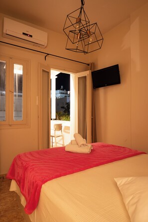 Quarto casal clássico, suíte, vista para a cidade | Cortinas blackout, quartos à prova de som, Wi-Fi de cortesia