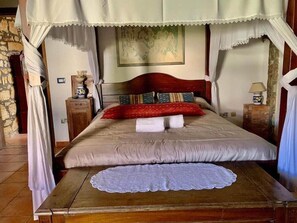 1 Schlafzimmer, Schreibtisch, Babybetten, Zustellbetten