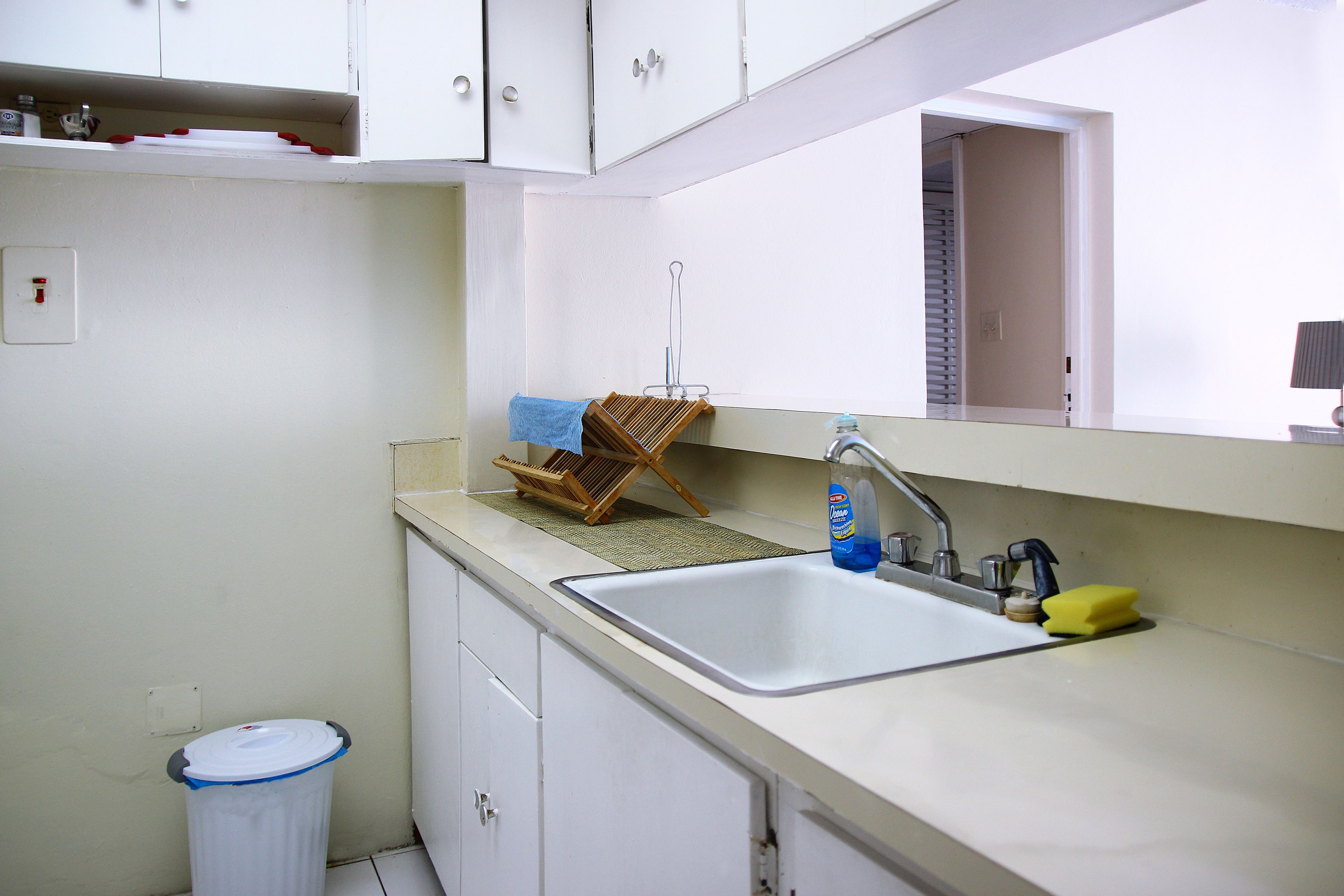 apartment, 1 bedroom | private kitchen | full-sized fridge, microwave, stovetop, cookware/dishes/utensils