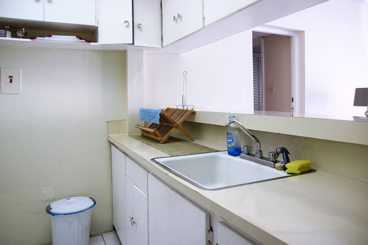 apartment, 1 bedroom | private kitchen | full-sized fridge, microwave, stovetop, cookware/dishes/utensils