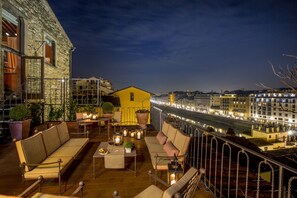 جناح (Mannelli) | شرفة