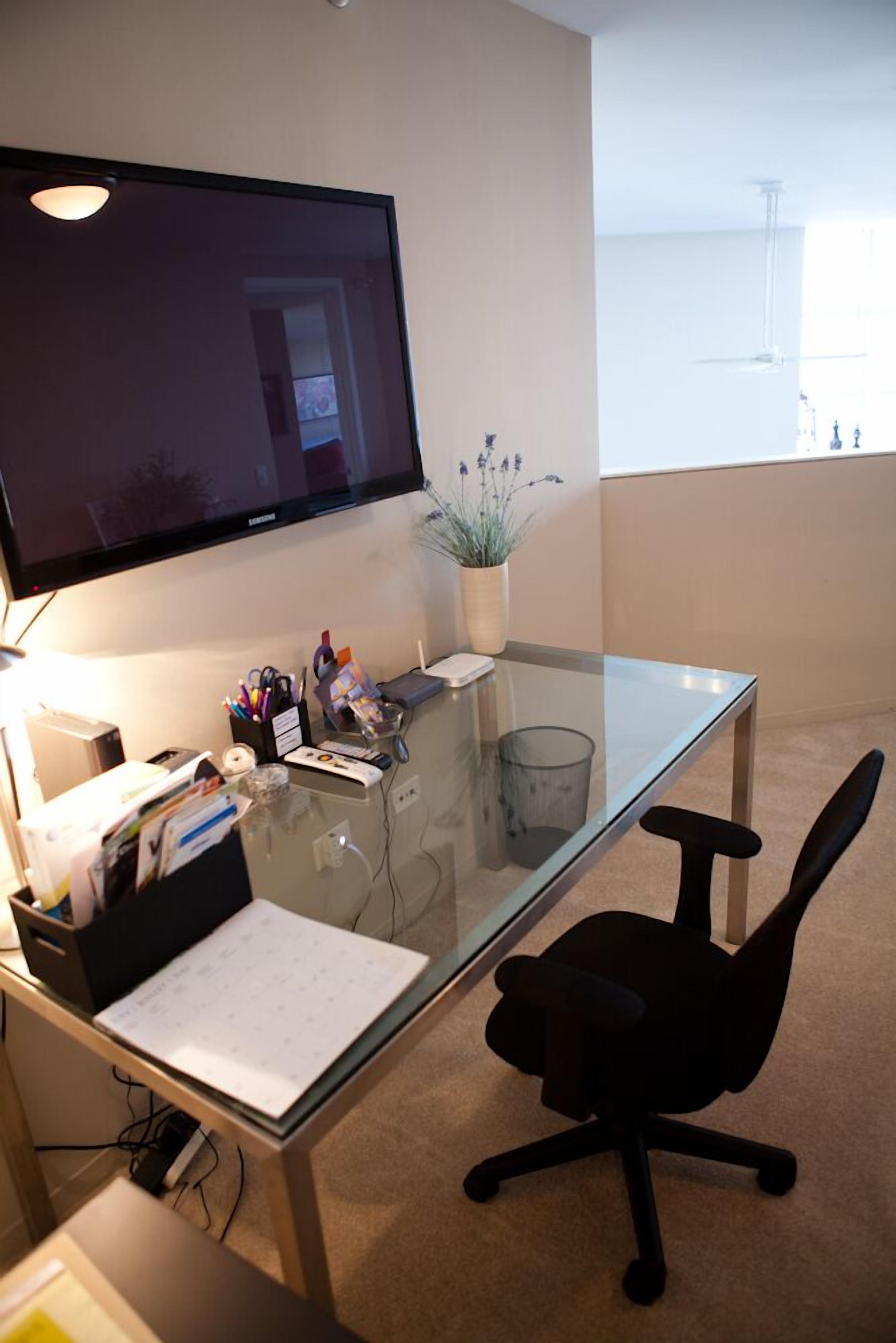 penthouse 4 | 1 bedroom, premium bedding, desk, iron/ironing board