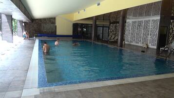 Indoor pool, sun loungers