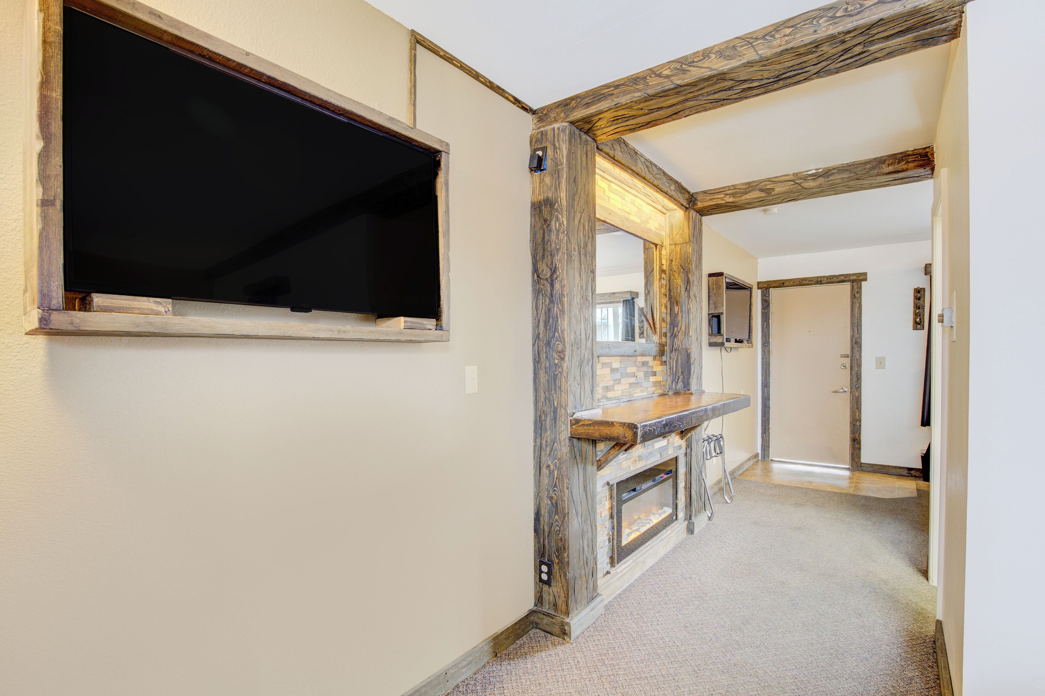 Habitació, 2 llits de matrimoni, no fumadors | Escriptori, planxa i posts de planxar, wifi gratuïta i roba de llit 