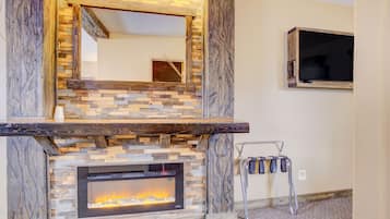 Habitació, 2 llits de matrimoni, no fumadors | Escriptori, planxa i posts de planxar, wifi gratuïta i roba de llit