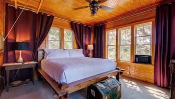 Camera Standard, 1 camera da letto, non fumatori (King's Tower Suite) | Con stile personalizzato, ferro/asse da stiro, Wi-Fi gratuito, lenzuola